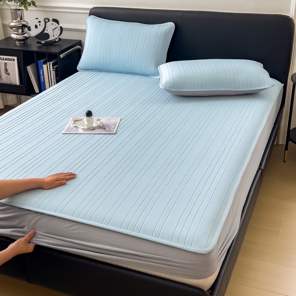 91家纺网 家纺一手货源 找家纺 丝羽坊 2026新款云朵凉感纯色小冰皮软凉席-床笠款 天蓝