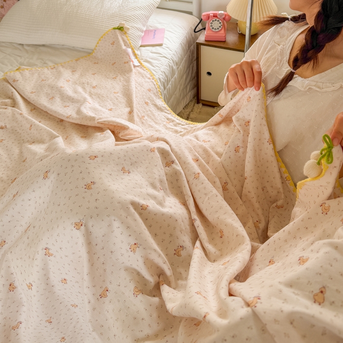 91家纺网 家纺一手货源 找家纺 （总）潮邦创意家居 2026新A类全棉双层纱三角针四角郁金香吊坠盖毯—郁金纱语系列【含A类检测报告】