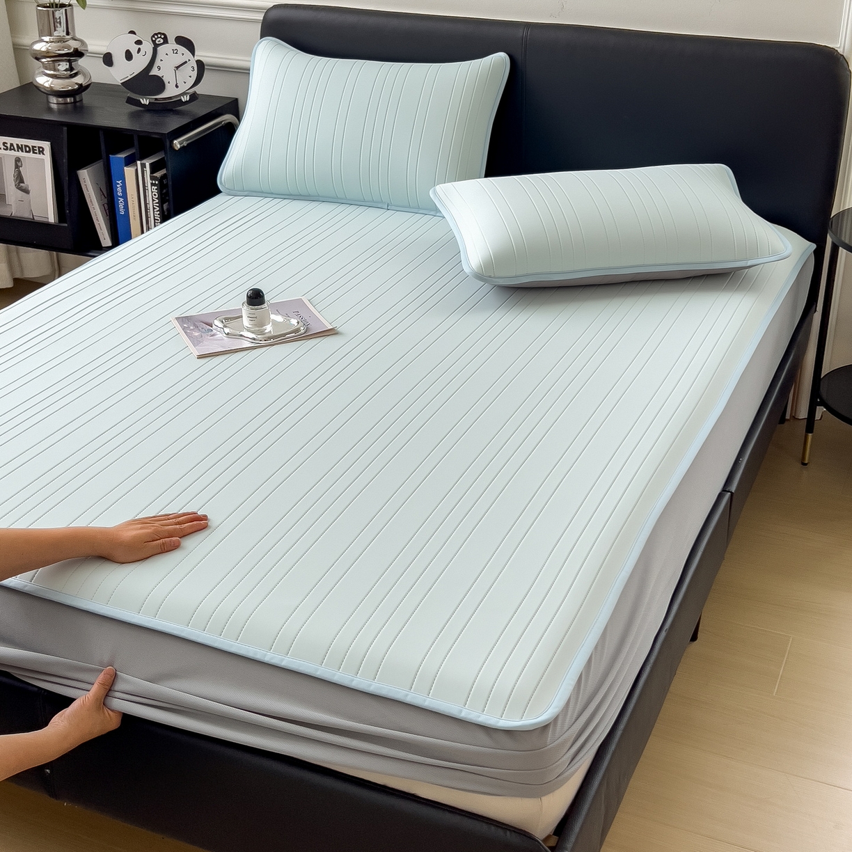 91家纺网 家纺一手货源 找家纺 丝羽坊 2026新款云朵凉感纯色小冰皮软凉席-床笠款 甜心蓝