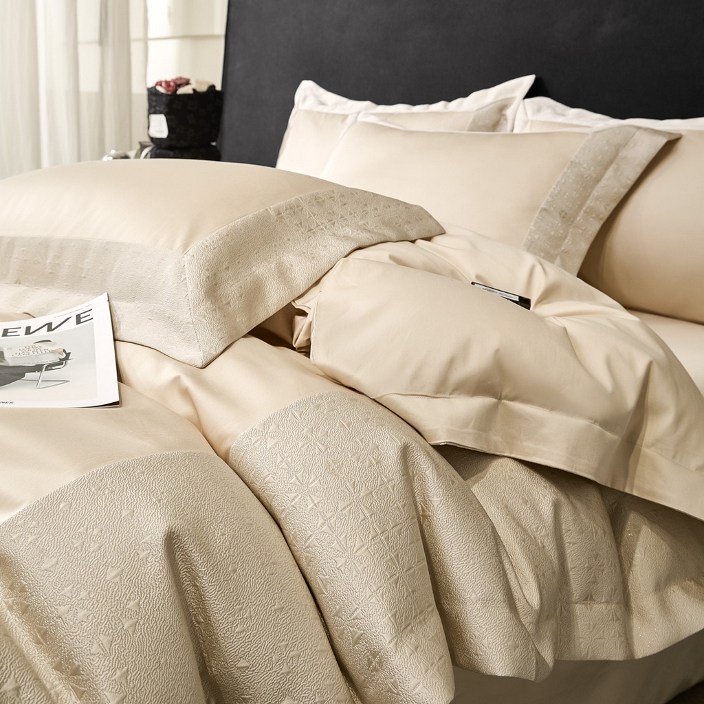 91家纺网 家纺一手货源 找家纺 女子家纺 2026新款全棉烫花拼角100%长绒棉四件套-丽思兰顿 2丽思兰顿-香槟色