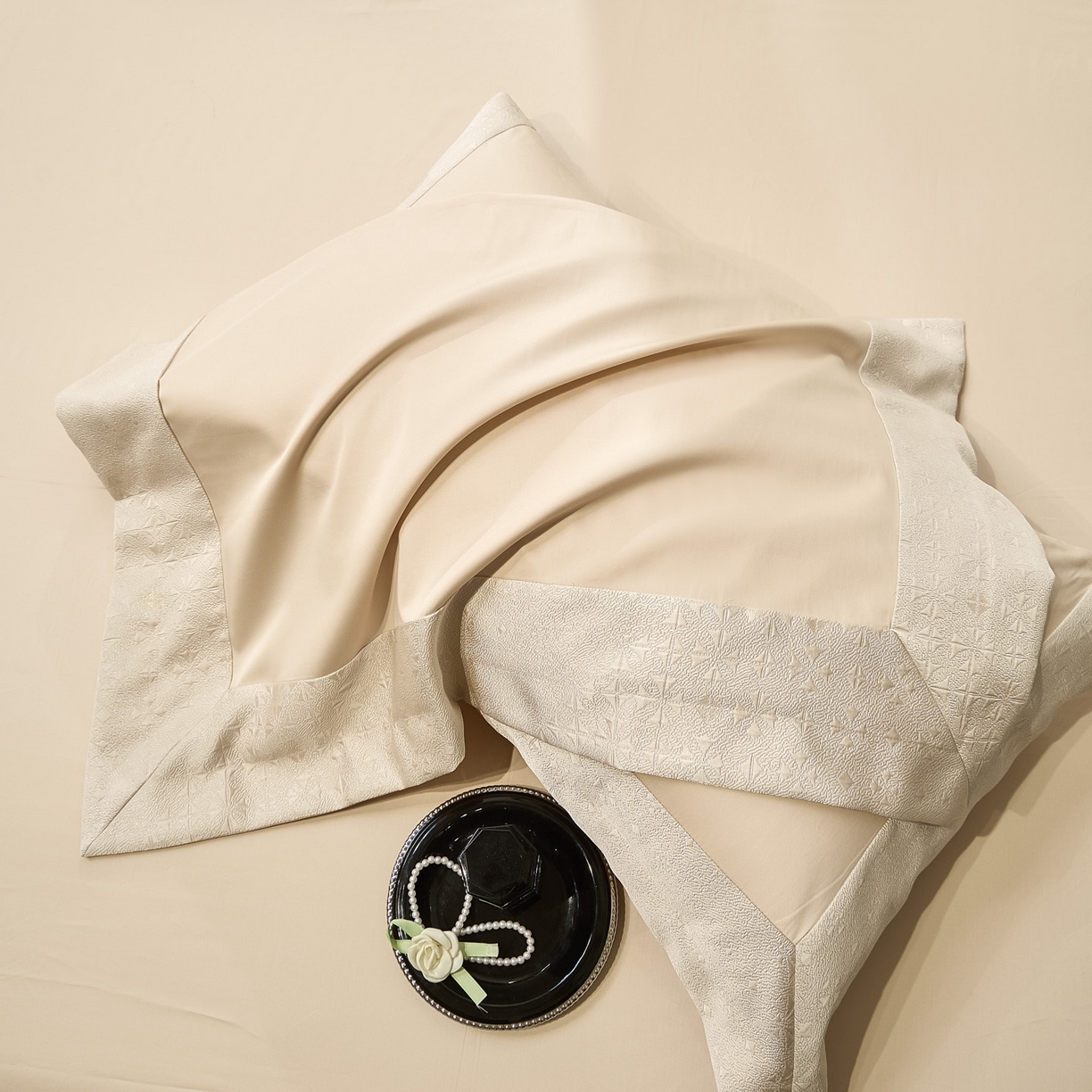 91家纺网 家纺一手货源 找家纺 女子家纺 2026新款全棉烫花拼角100%长绒棉四件套-丽思兰顿 2丽思兰顿-香槟色