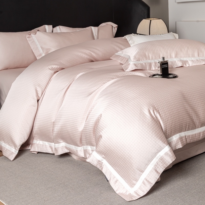 91家纺网 家纺一手货源 找家纺 家居1号家纺 2026新款西西里厚织高精密锦缎提花四件套（全网控价！活动立减券后价格不得低于：标准488元，加大518元！请大家把控利润！严禁内卷！会员优惠10元！） 西西里-流金粉