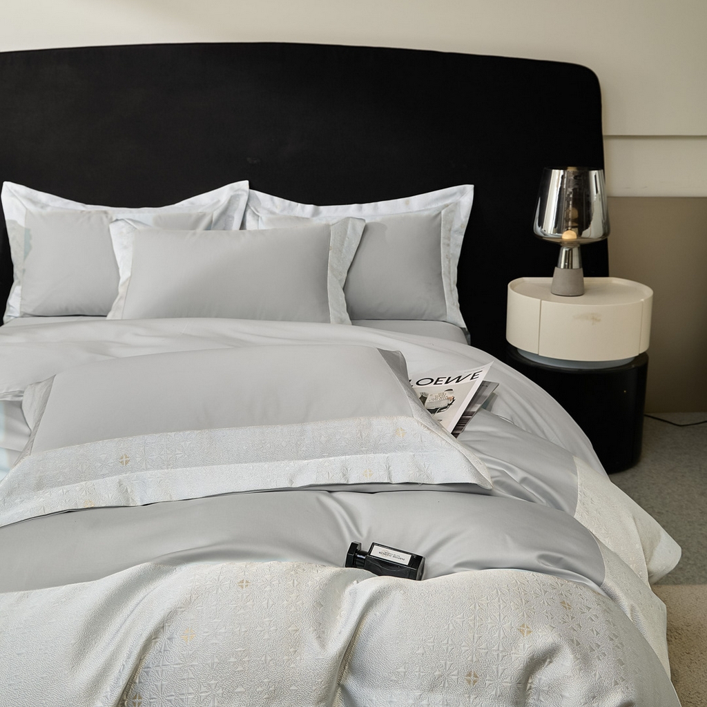 91家纺网 家纺一手货源 找家纺 女子家纺 2026新款全棉烫花拼角100%长绒棉四件套-丽思兰顿 3丽思兰顿-高级灰