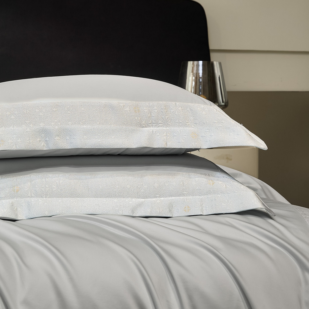 91家纺网 家纺一手货源 找家纺 女子家纺 2026新款全棉烫花拼角100%长绒棉四件套-丽思兰顿 3丽思兰顿-高级灰