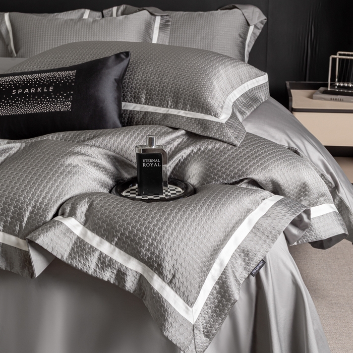 91家纺网 家纺一手货源 找家纺 家居1号家纺 2026新款西西里厚织高精密锦缎提花四件套（全网控价！活动立减券后价格不得低于：标准488元，加大518元！请大家把控利润！严禁内卷！会员优惠10元！） 西西里-星空灰