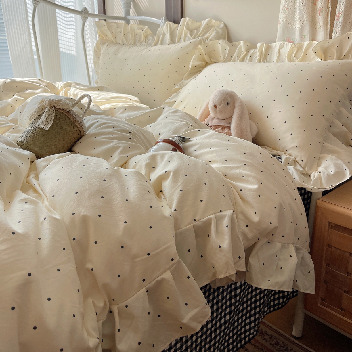 91家纺网 家纺一手货源 找家纺 摩妮卡 2026春夏新款韩版公主风花边亲肤棉水洗棉印花四件套 甜心波点