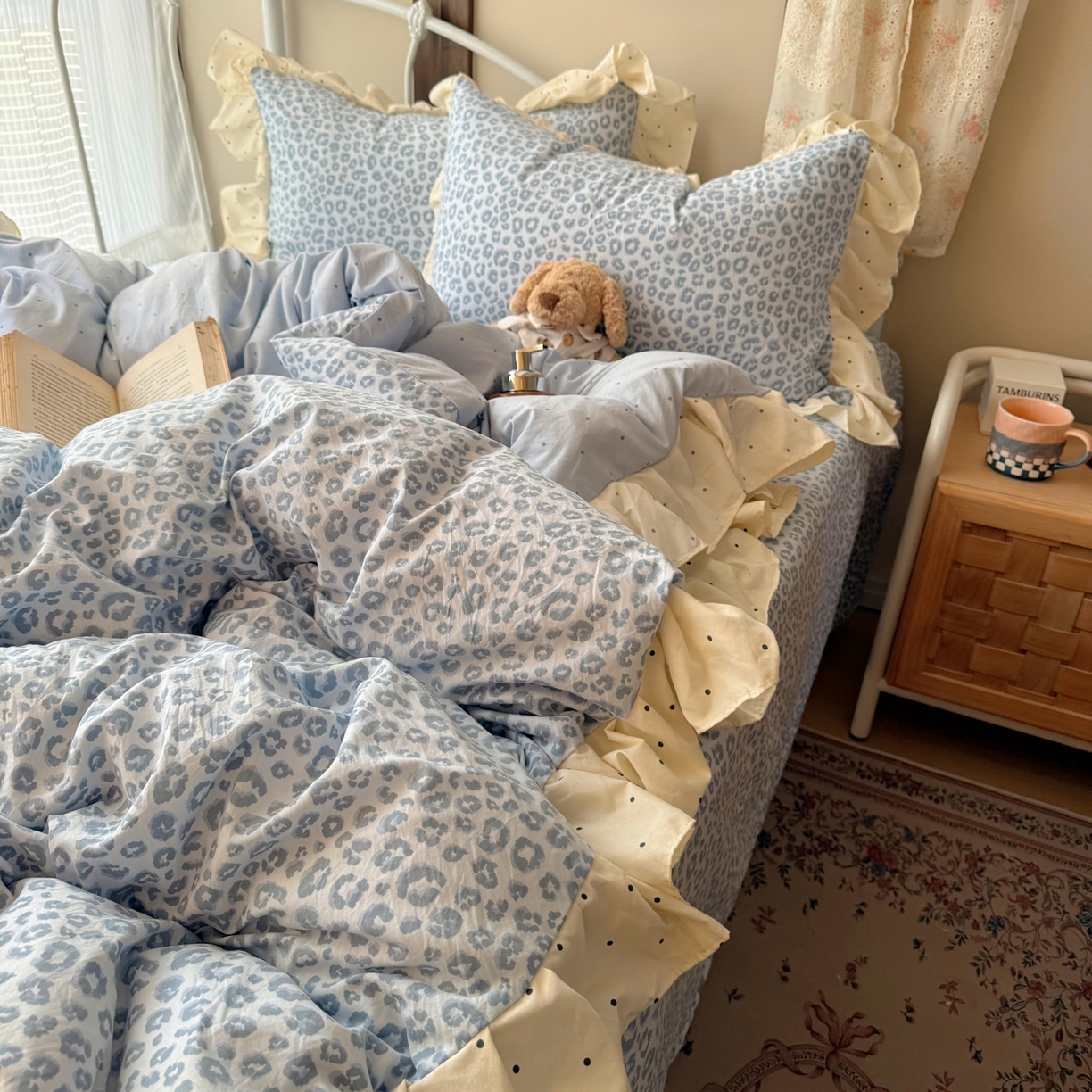 91家纺网 家纺一手货源 找家纺 摩妮卡 2026春夏新款韩版公主风花边亲肤棉水洗棉印花四件套 海盐蓝豹纹