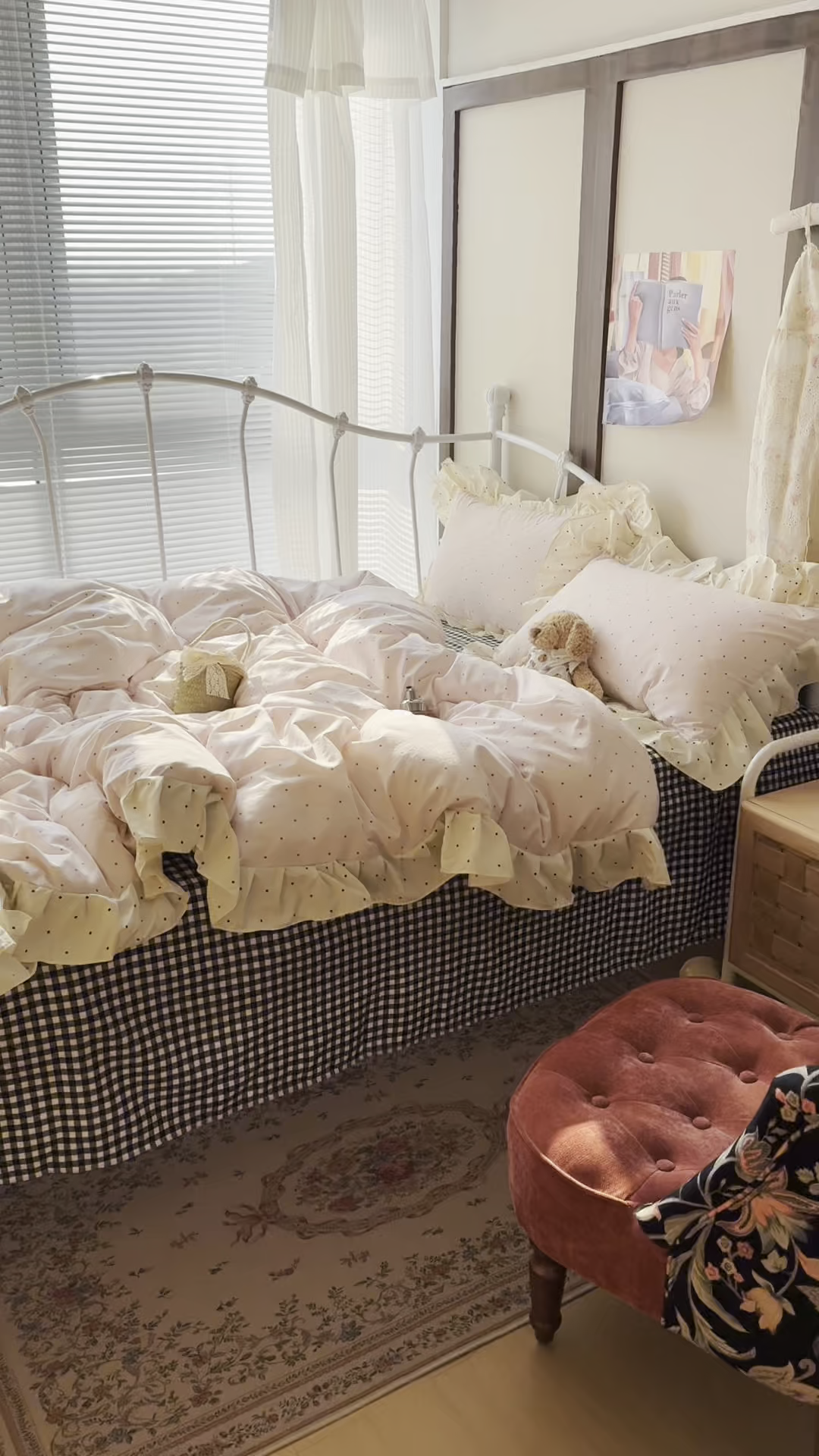 91家纺网 家纺一手货源 找家纺 摩妮卡 2026春夏新款韩版公主风花边亲肤棉水洗棉印花四件套 香雪粉波点