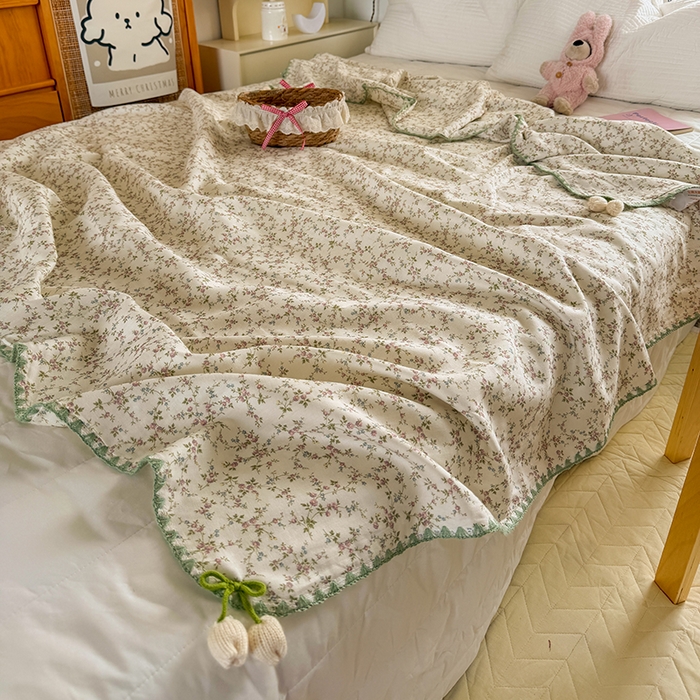 91家纺网 家纺一手货源 找家纺 潮邦创意家居 2026新A类全棉双层纱三角针四角郁金香吊坠盖毯—郁金纱语系列【含A类检测报告】 春上枝芽