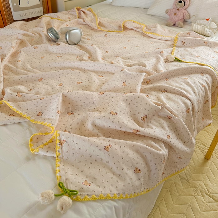 潮邦创意家居 2026新A类全棉双层纱三角针四角郁金香吊坠盖毯—郁金纱语系列【含A类检测报告】 春日鸭语