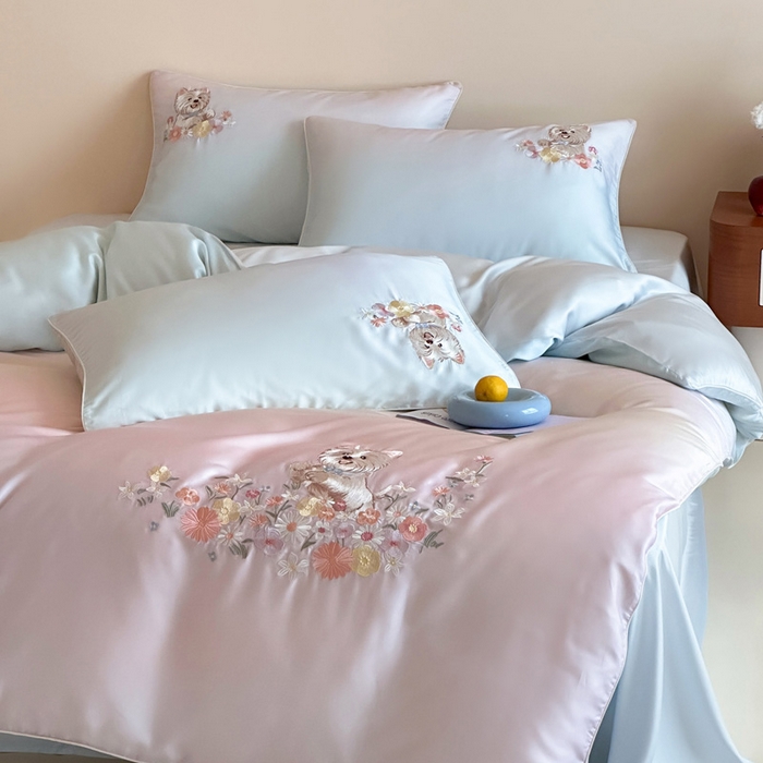 91家纺网 家纺一手货源 找家纺 爱缦 2026新款60支LF级奥地利兰精天丝夏被四件套-小雪的花园系列 小雪的花园四件套-蓝