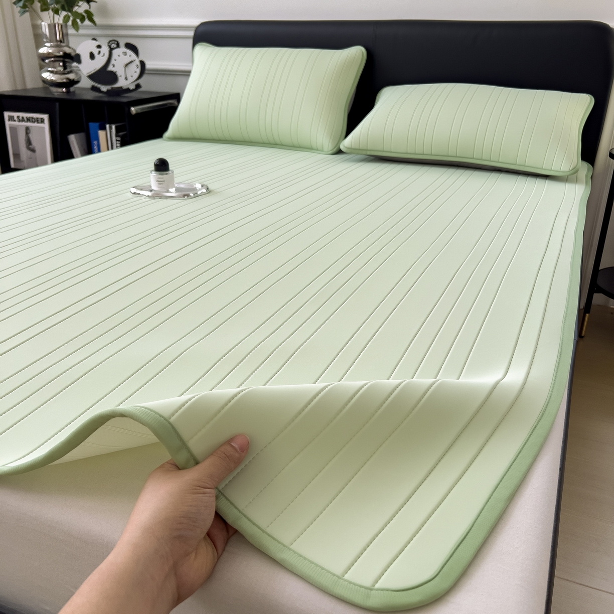 91家纺网 家纺一手货源 找家纺 丝羽坊 2026新款云朵凉感纯色小冰皮软凉席-平铺款 清新绿