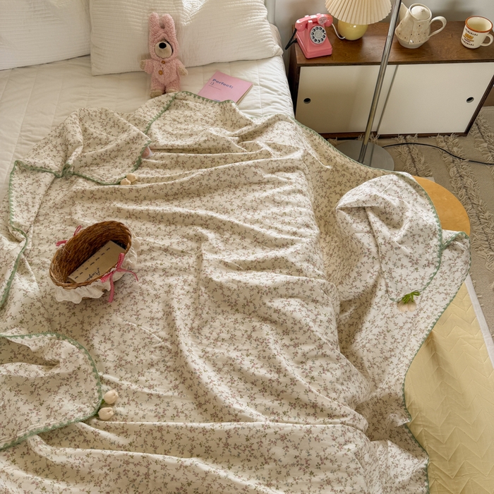 91家纺网 家纺一手货源 找家纺 潮邦创意家居 2026新A类全棉双层纱三角针四角郁金香吊坠盖毯—郁金纱语系列【含A类检测报告】 春上枝芽