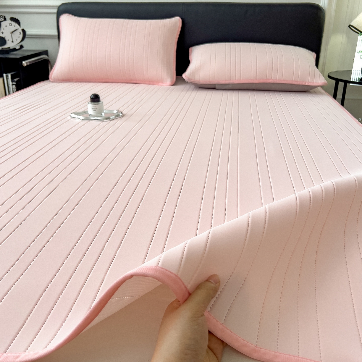 91家纺网 家纺一手货源 找家纺 丝羽坊 2026新款云朵凉感纯色小冰皮软凉席-平铺款 浅粉