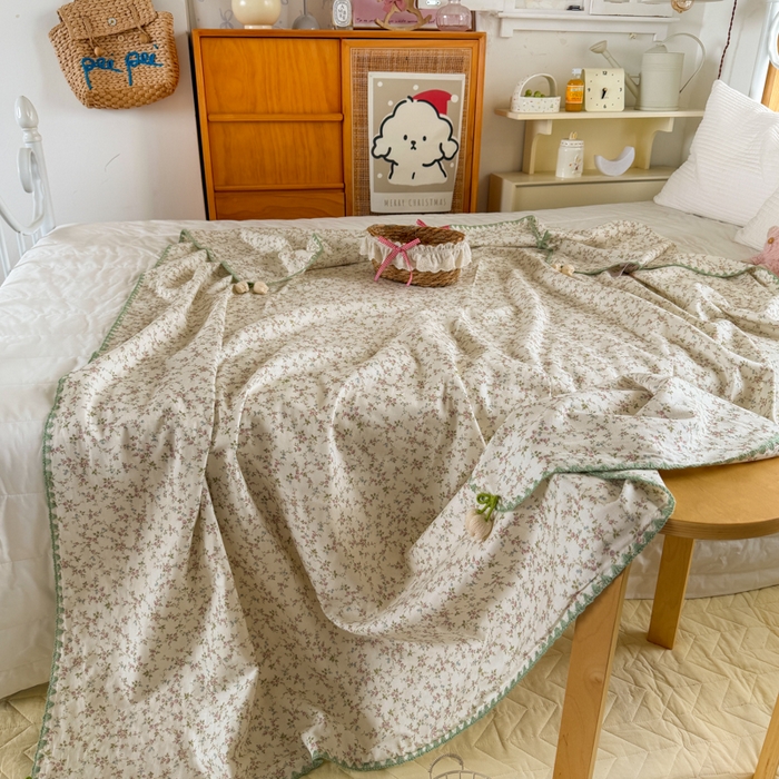 91家纺网 家纺一手货源 找家纺 潮邦创意家居 2026新A类全棉双层纱三角针四角郁金香吊坠盖毯—郁金纱语系列【含A类检测报告】 春上枝芽