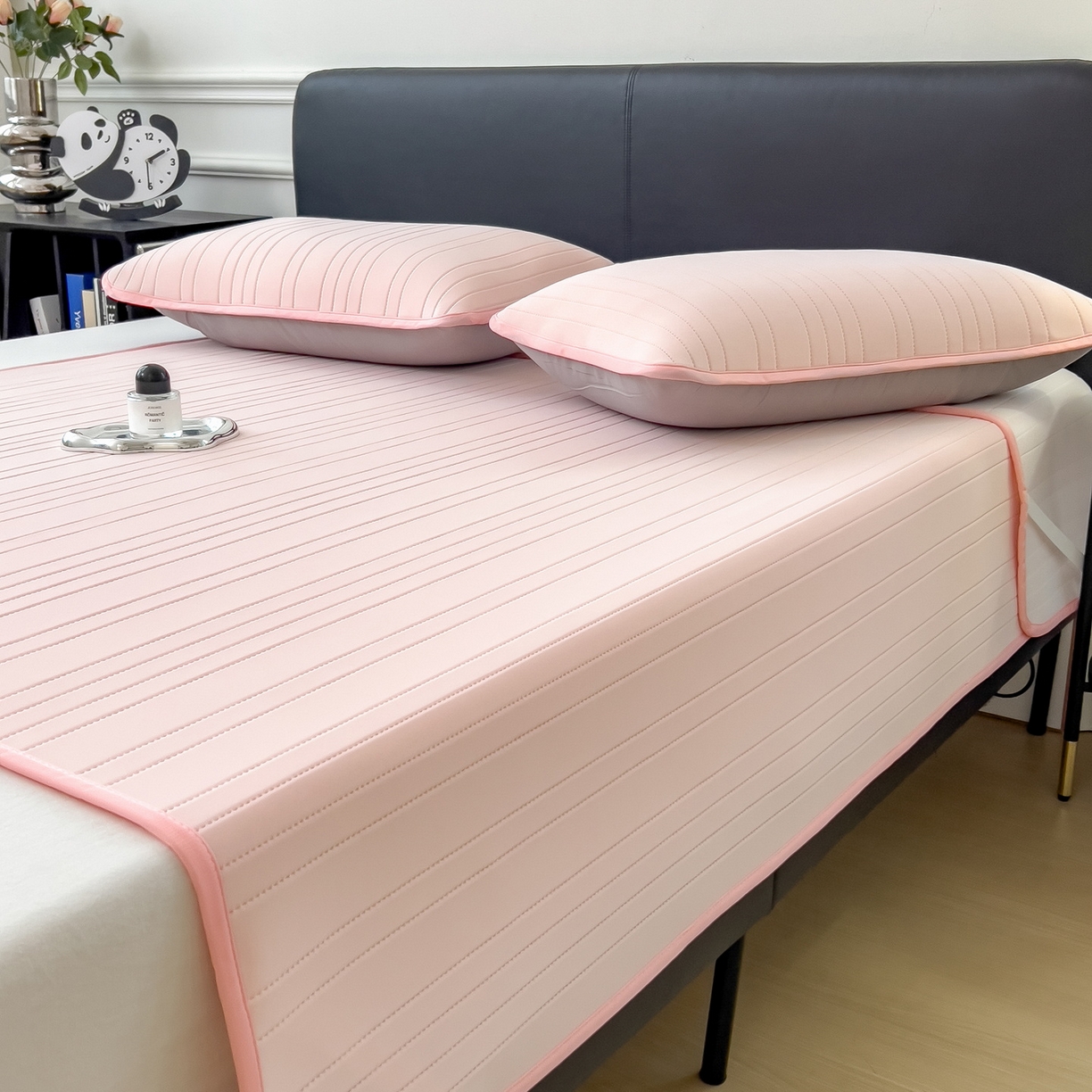 91家纺网 家纺一手货源 找家纺 丝羽坊 2026新款云朵凉感纯色小冰皮软凉席-平铺款 浅粉