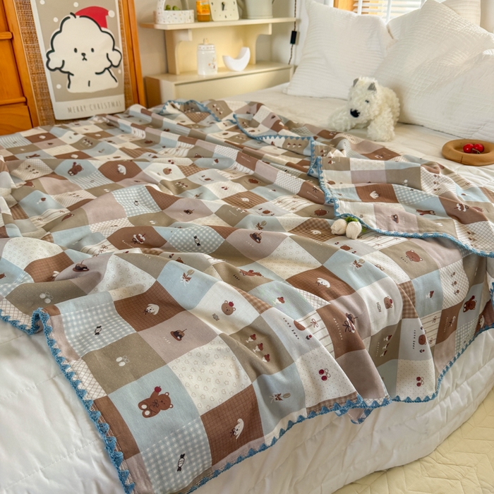 91家纺网 家纺一手货源 找家纺 潮邦创意家居 2026新A类全棉双层纱三角针四角郁金香吊坠盖毯—郁金纱语系列【含A类检测报告】 方块动物园