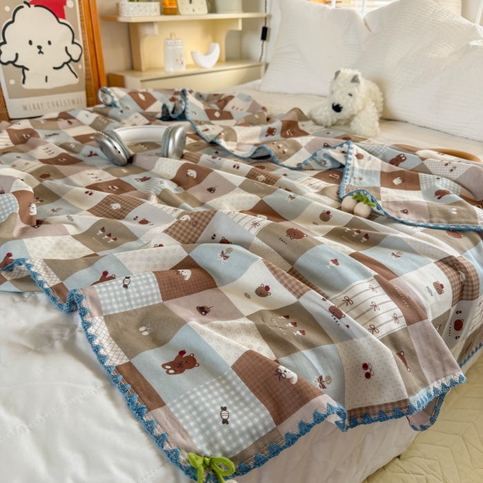 91家纺网 家纺一手货源 找家纺 潮邦创意家居 2026新A类全棉双层纱三角针四角郁金香吊坠盖毯—郁金纱语系列【含A类检测报告】 方块动物园