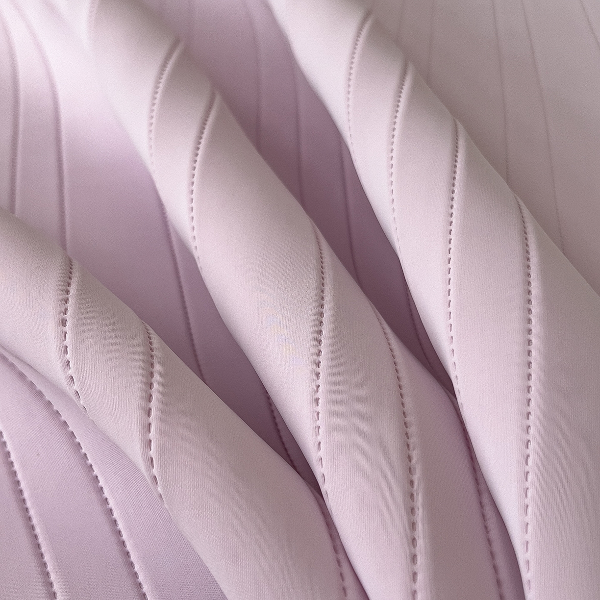 91家纺网 家纺一手货源 找家纺 丝羽坊 2026新款云朵凉感纯色小冰皮软凉席-平铺款 浅紫