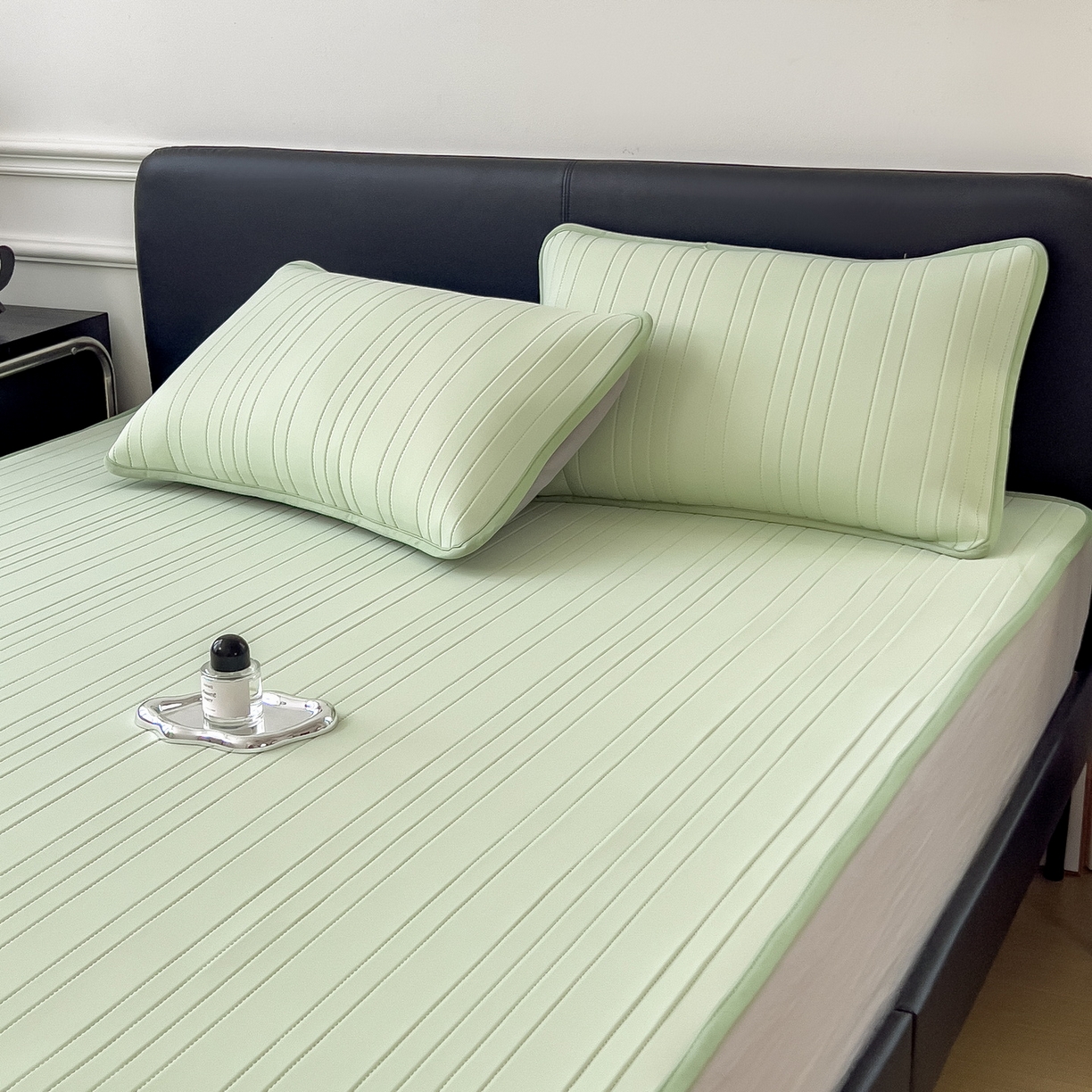 91家纺网 家纺一手货源 找家纺 丝羽坊 2026新款云朵凉感纯色小冰皮软凉席-平铺款 清新绿