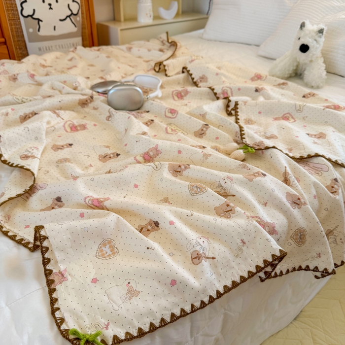 91家纺网 家纺一手货源 找家纺 潮邦创意家居 2026新A类全棉双层纱三角针四角郁金香吊坠盖毯—郁金纱语系列【含A类检测报告】 风琴小熊