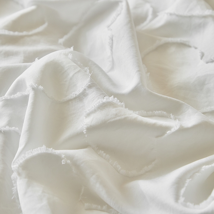 91家纺网 家纺一手货源 找家纺 缘生活 2026春夏新款民宿立体剪花蝴蝶结流苏四件套 剪花爱心流苏本白