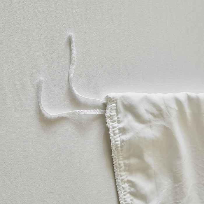 91家纺网 家纺一手货源 找家纺 缘生活 2026春夏新款民宿立体剪花蝴蝶结流苏四件套 剪花爱心流苏本白