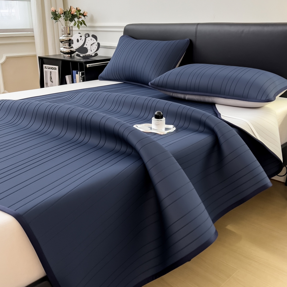 91家纺网 家纺一手货源 找家纺 丝羽坊 2026新款云朵凉感纯色小冰皮软凉席-平铺款 深睡蓝