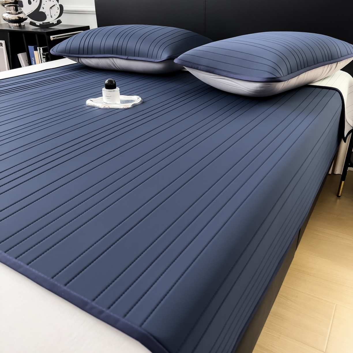 91家纺网 家纺一手货源 找家纺 丝羽坊 2026新款云朵凉感纯色小冰皮软凉席-平铺款 深睡蓝