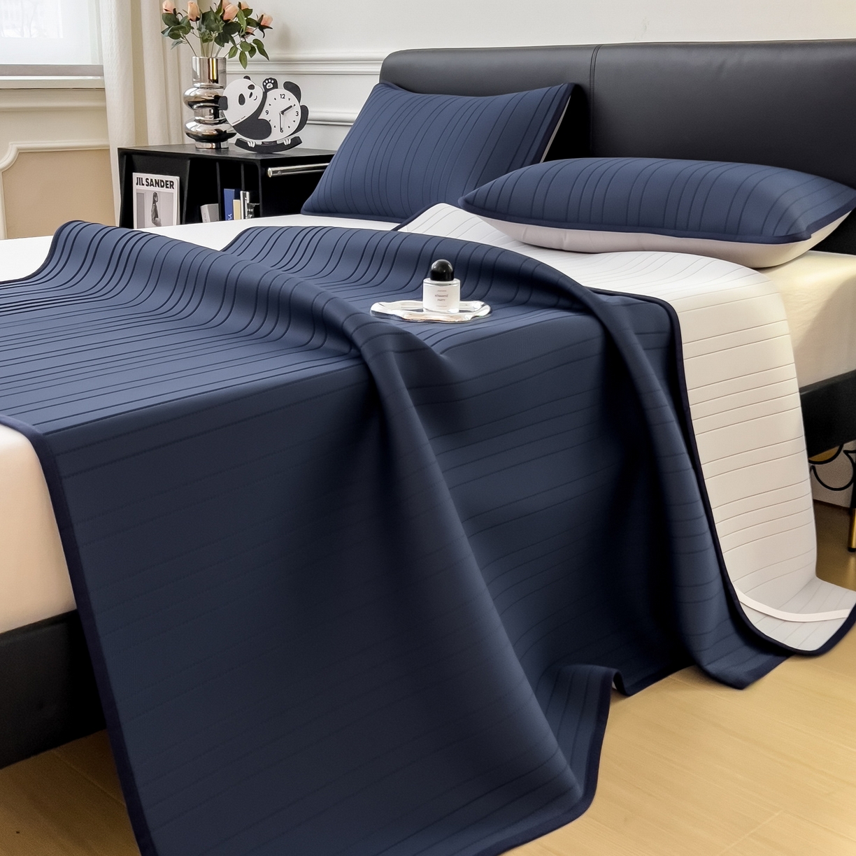 91家纺网 家纺一手货源 找家纺 丝羽坊 2026新款云朵凉感纯色小冰皮软凉席-平铺款 深睡蓝