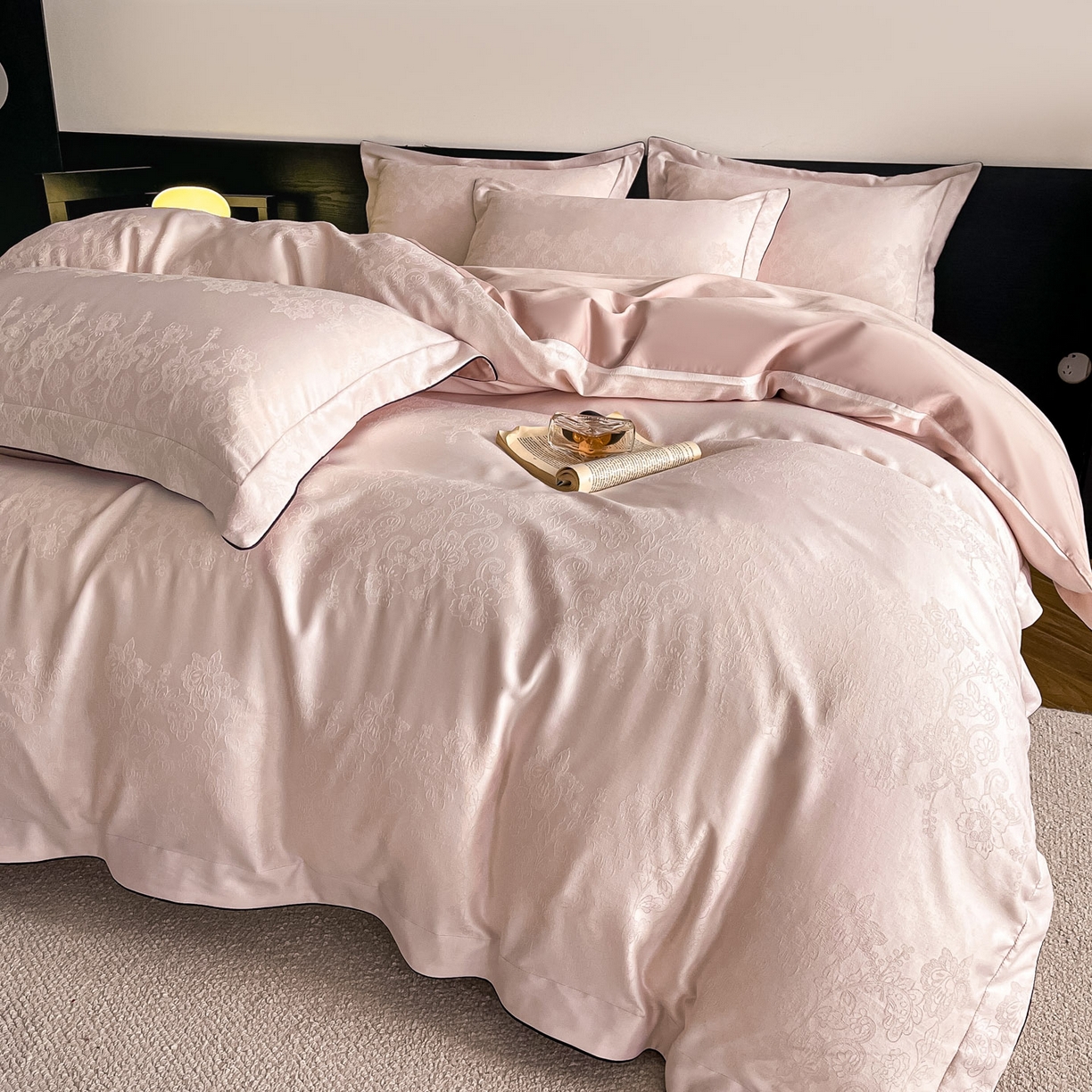 91家纺网 家纺一手货源 找家纺 帝王家纺 2026爆款提花四件套法式轻奢春夏季亲肤棉四季款—暮春 雅粉