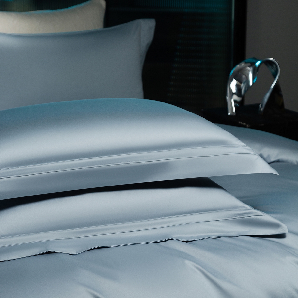 91家纺网 家纺一手货源 找家纺 蕾诺家纺 2026秋冬新品100支双股高奢典藏简约全棉四件套系列 棉凯文-北卡蓝