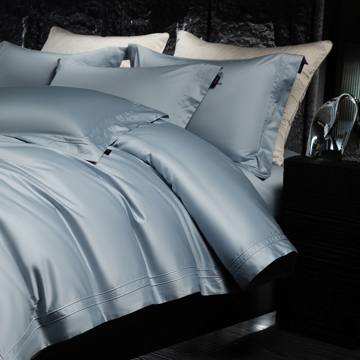 91家纺网 家纺一手货源 找家纺 蕾诺家纺 2026秋冬新品100支双股高奢典藏简约全棉四件套系列 棉凯文-北卡蓝