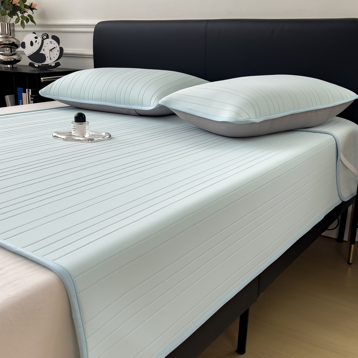 91家纺网 家纺一手货源 找家纺 丝羽坊 2026新款云朵凉感纯色小冰皮软凉席-平铺款 甜心蓝