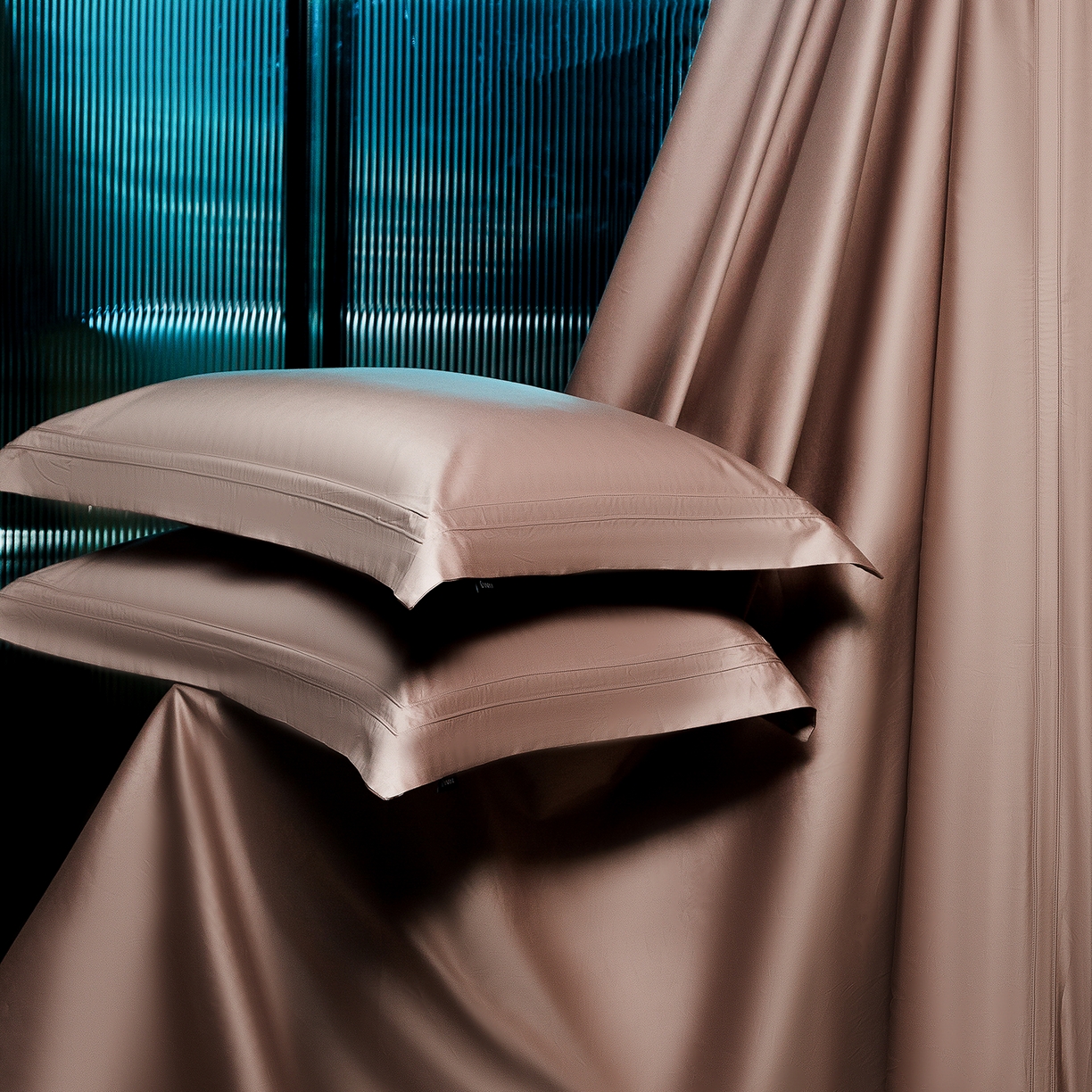 91家纺网 家纺一手货源 找家纺 蕾诺家纺 2026秋冬新品100支双股高奢典藏简约全棉四件套系列 棉凯文-粉豆沙