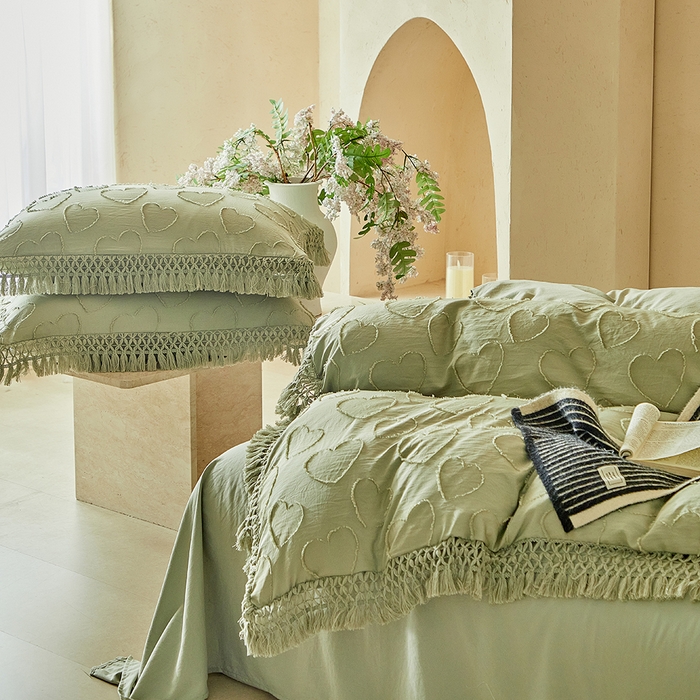 91家纺网 家纺一手货源 找家纺 缘生活 2026春夏新款民宿立体剪花蝴蝶结流苏四件套 剪花爱心流苏抹茶绿