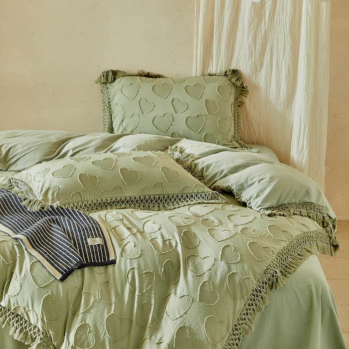 91家纺网 家纺一手货源 找家纺 缘生活 2026春夏新款民宿立体剪花蝴蝶结流苏四件套 剪花爱心流苏抹茶绿