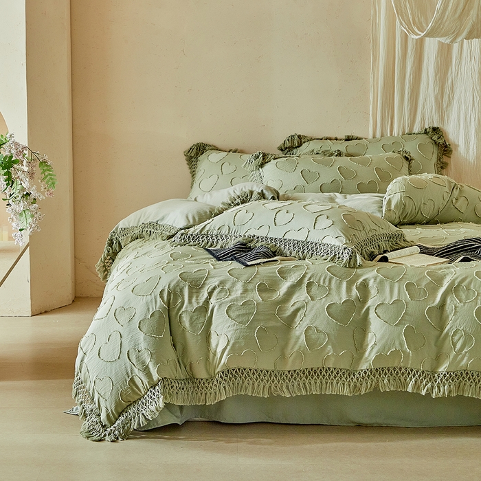 91家纺网 家纺一手货源 找家纺 缘生活 2026春夏新款民宿立体剪花蝴蝶结流苏四件套 剪花爱心流苏抹茶绿