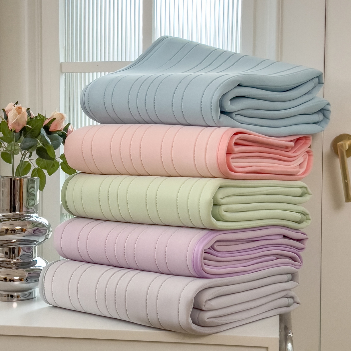 91家纺网 家纺一手货源 找家纺 丝羽坊 2026新款云朵凉感纯色小冰皮软凉席-平铺款 组合图仅供展示-不可下单