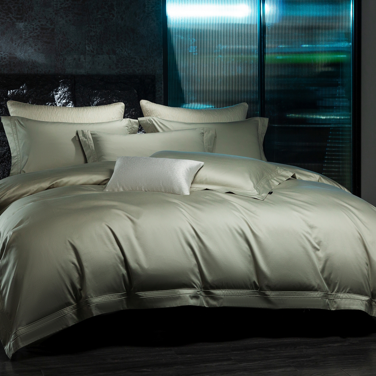 91家纺网 家纺一手货源 找家纺 蕾诺家纺 2026秋冬新品100支双股高奢典藏简约全棉四件套系列 棉凯文-青灰