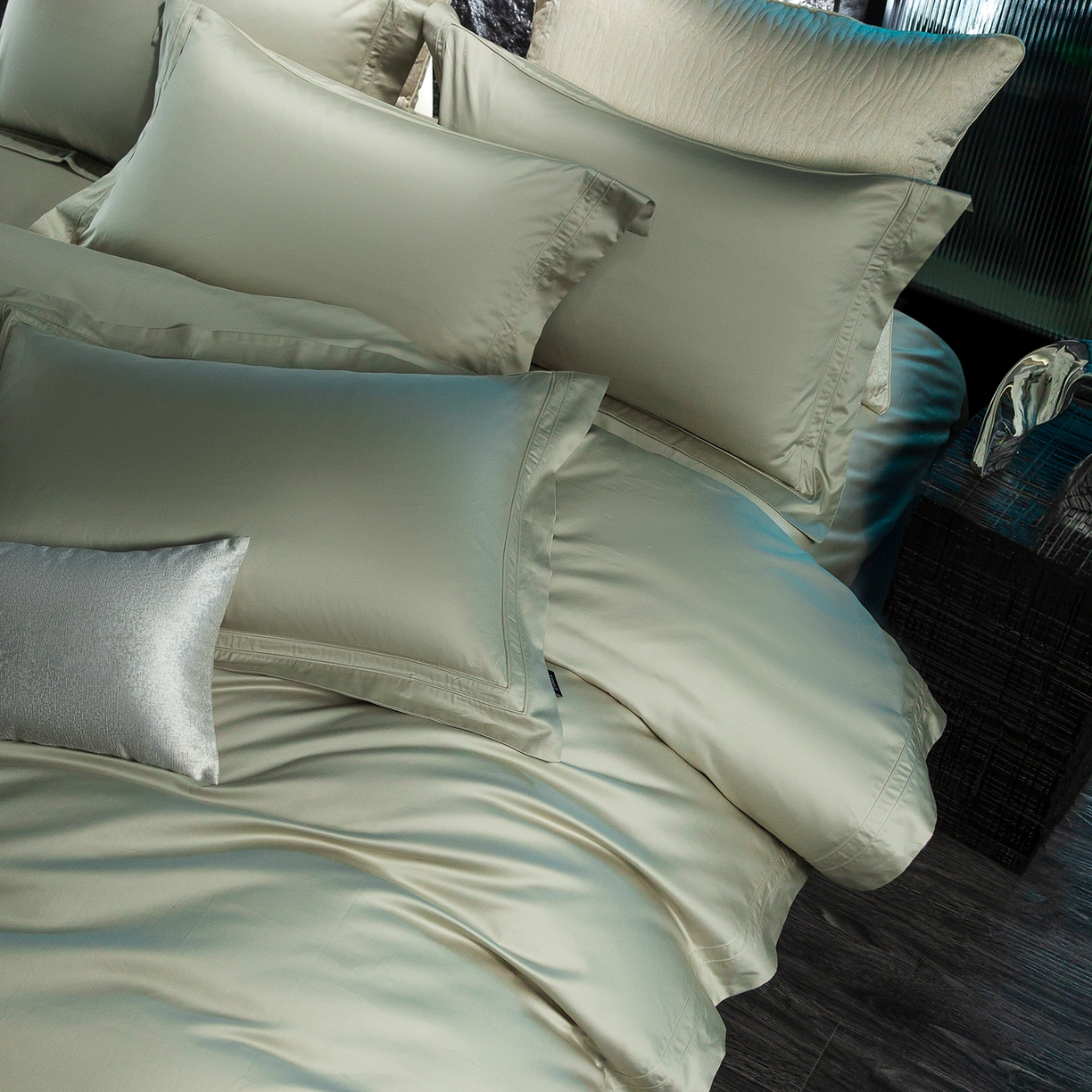 91家纺网 家纺一手货源 找家纺 蕾诺家纺 2026秋冬新品100支双股高奢典藏简约全棉四件套系列 棉凯文-青灰