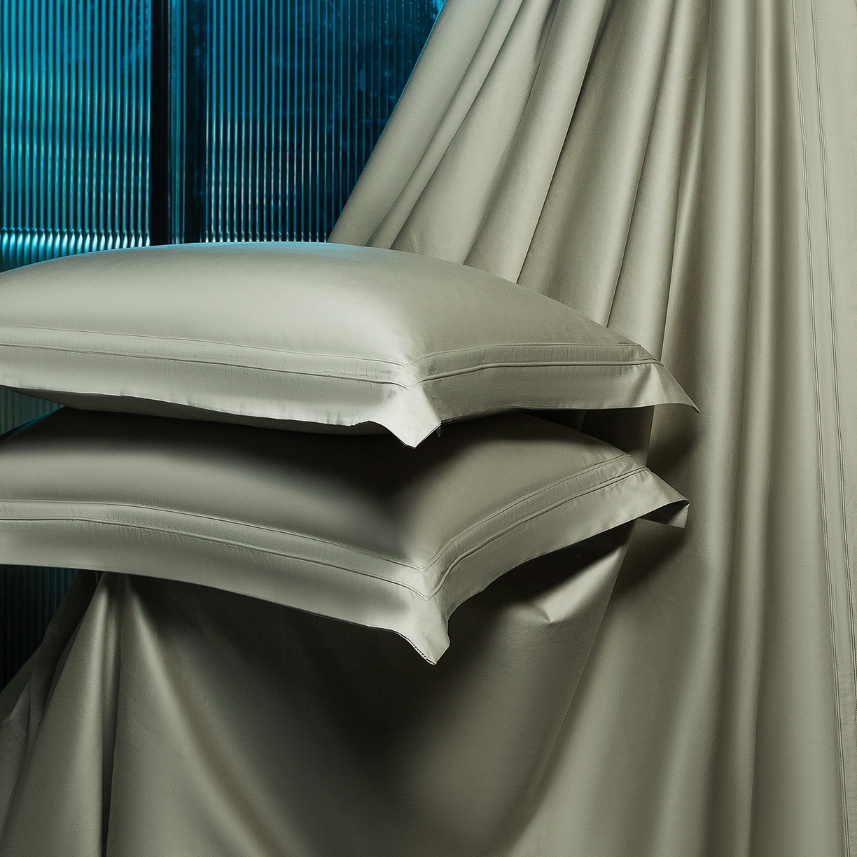 91家纺网 家纺一手货源 找家纺 蕾诺家纺 2026秋冬新品100支双股高奢典藏简约全棉四件套系列 棉凯文-青灰