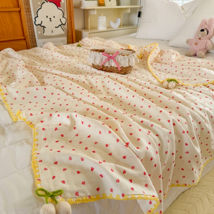 91家纺网 家纺一手货源 找家纺 潮邦创意家居 2026新A类全棉双层纱三角针四角郁金香吊坠盖毯—郁金纱语系列【含A类检测报告】 红爱心