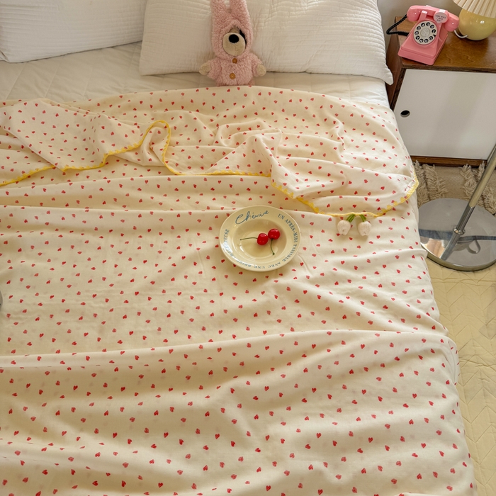 91家纺网 家纺一手货源 找家纺 潮邦创意家居 2026新A类全棉双层纱三角针四角郁金香吊坠盖毯—郁金纱语系列【含A类检测报告】 红爱心