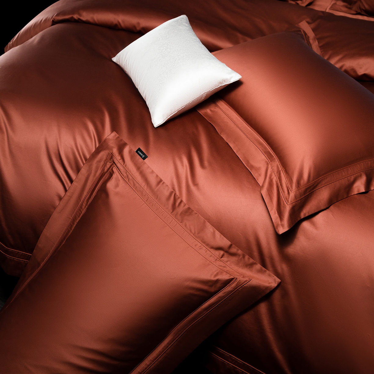 91家纺网 家纺一手货源 找家纺 蕾诺家纺 2026秋冬新品100支双股高奢典藏简约全棉四件套系列 棉凯文-紫纱