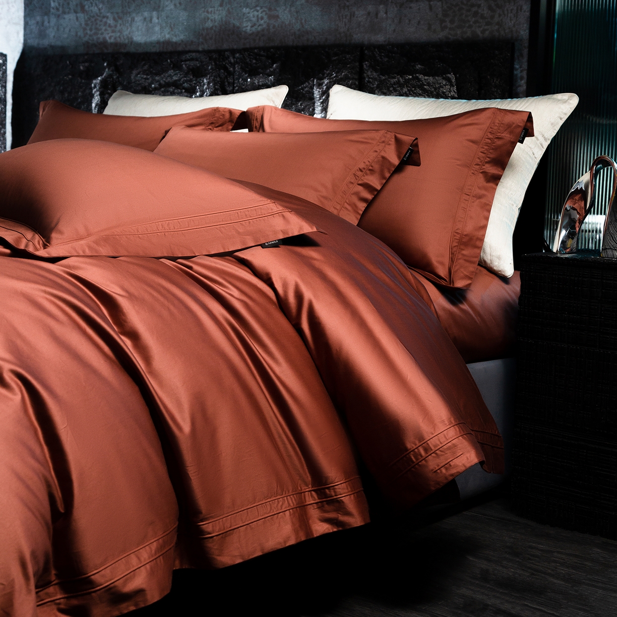 91家纺网 家纺一手货源 找家纺 蕾诺家纺 2026秋冬新品100支双股高奢典藏简约全棉四件套系列 棉凯文-紫纱