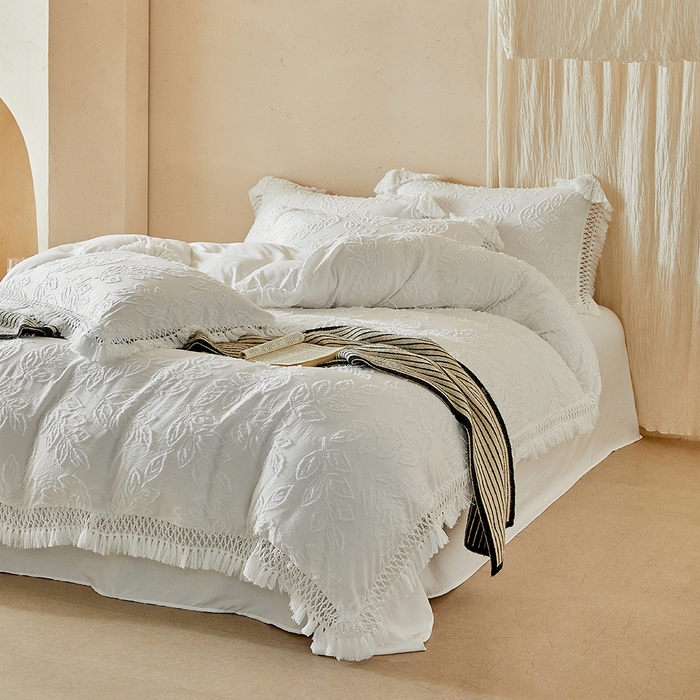 91家纺网 家纺一手货源 找家纺 缘生活 2026春夏新款民宿立体剪花蝴蝶结流苏四件套 剪花落叶流苏本白