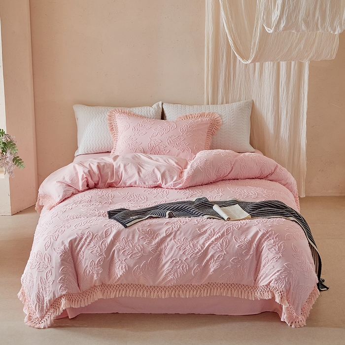 91家纺网 家纺一手货源 找家纺 缘生活 2026春夏新款民宿立体剪花蝴蝶结流苏四件套 剪花落叶流苏粉色