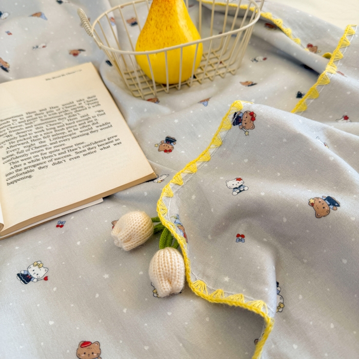 91家纺网 家纺一手货源 找家纺 潮邦创意家居 2026新A类全棉双层纱三角针四角郁金香吊坠盖毯—郁金纱语系列【含A类检测报告】 萌趣猫