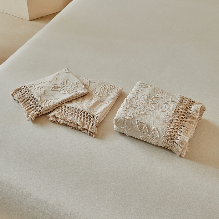 91家纺网 家纺一手货源 找家纺 缘生活 2026春夏新款民宿立体剪花蝴蝶结流苏四件套 剪花落叶流苏卡其